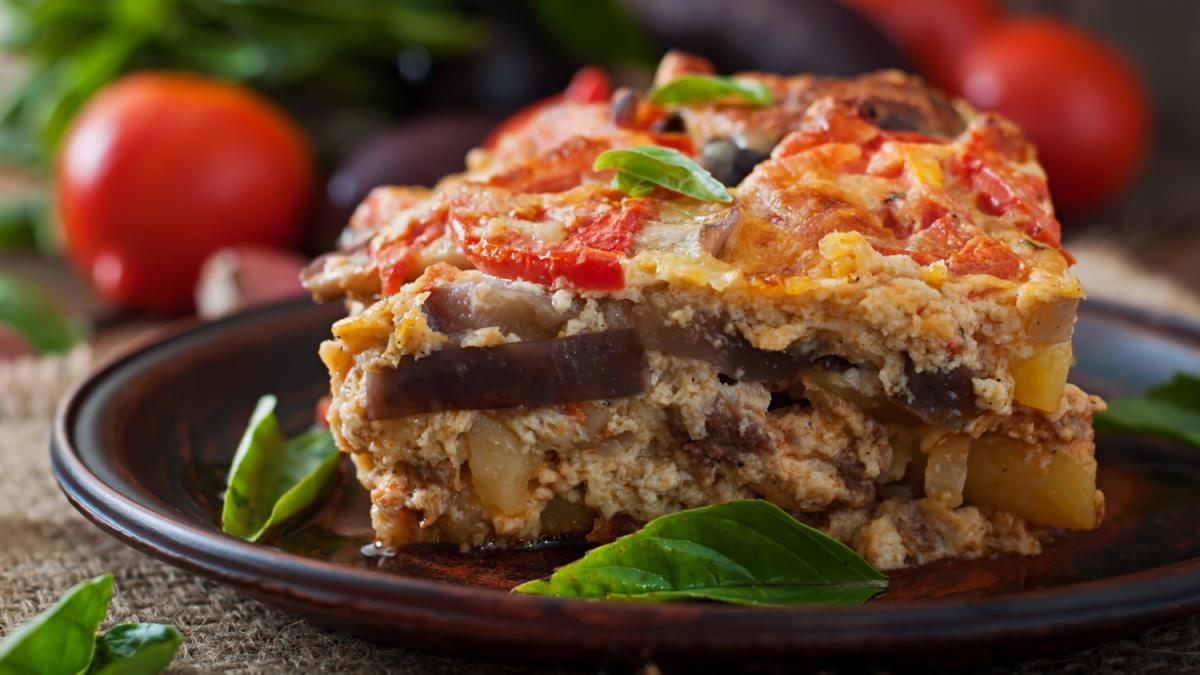 lasagna-de-vinete--o-reteta-surprinzator-de-gustoasa-si-usoara--dar-foarte-hranitoare--e-gata-imediat_70623400