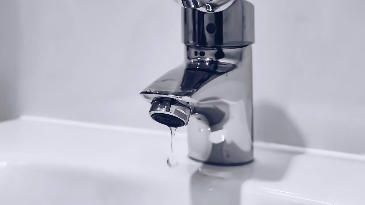 alerta-intr-un-oras-din-romania--localnicii-sunt-sfatuiti-sa-nu-consume-apa-de-la-robinet3_21063000