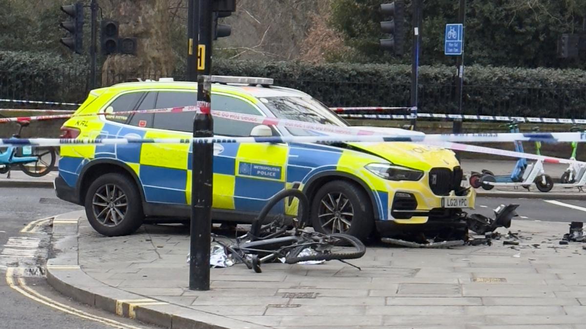 gfb86egwwaafxbv_69229700