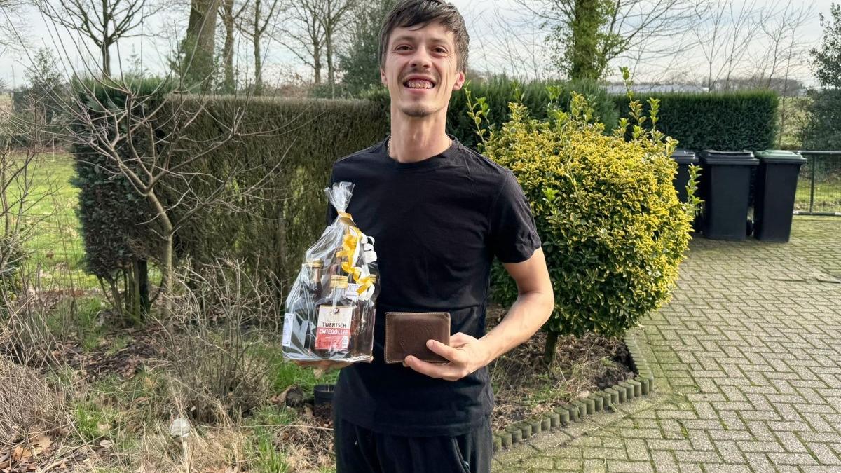 held-custom_63157800