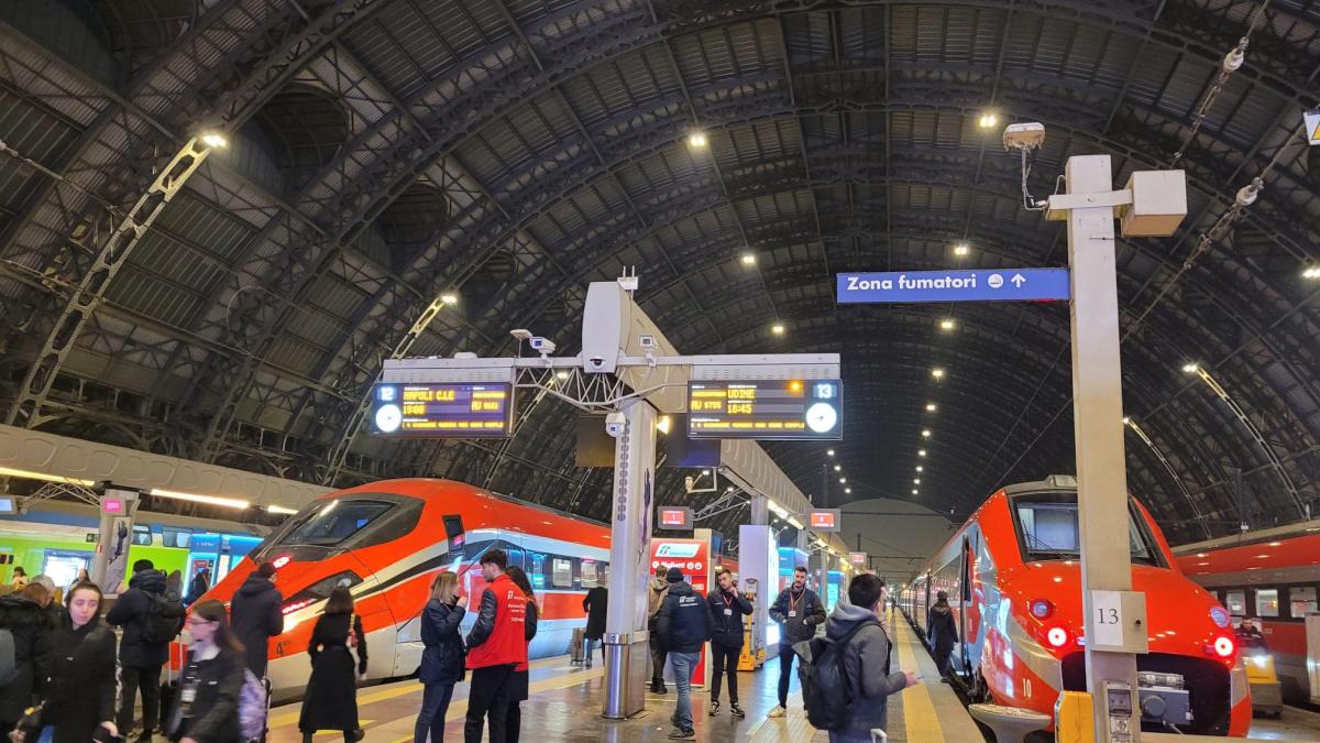 trenuri-de-mare-viteza-italia-gara_25908200