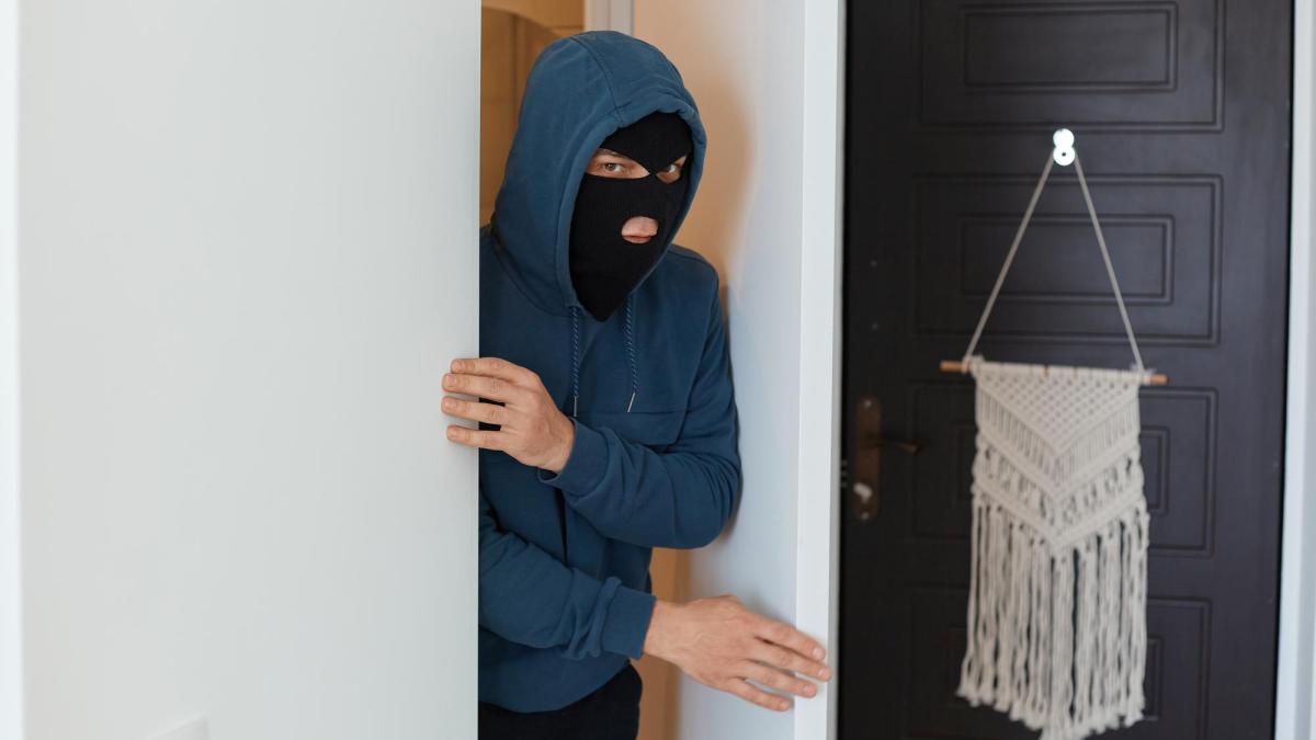 hot-roman-hoti-romani_80655200