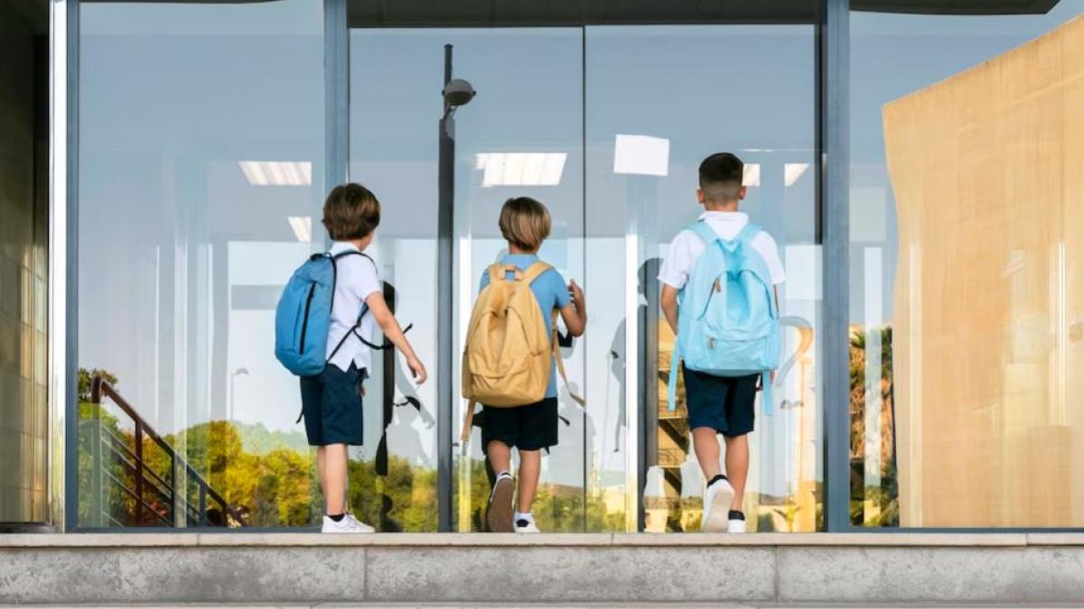 copilul-meu-a-terminat-gimnaziul-in-strainatate--se-poate-inscie-la-liceu-in-romania