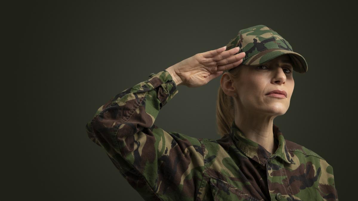 o-tara-din-europa-a-decis-ca-serviciu-militar-sa-fie-obligatoriu-si-pentru-femei--prc-e2prc-80prc-9dne-reinarmam-pentru-a-evita-razboiul_15319900