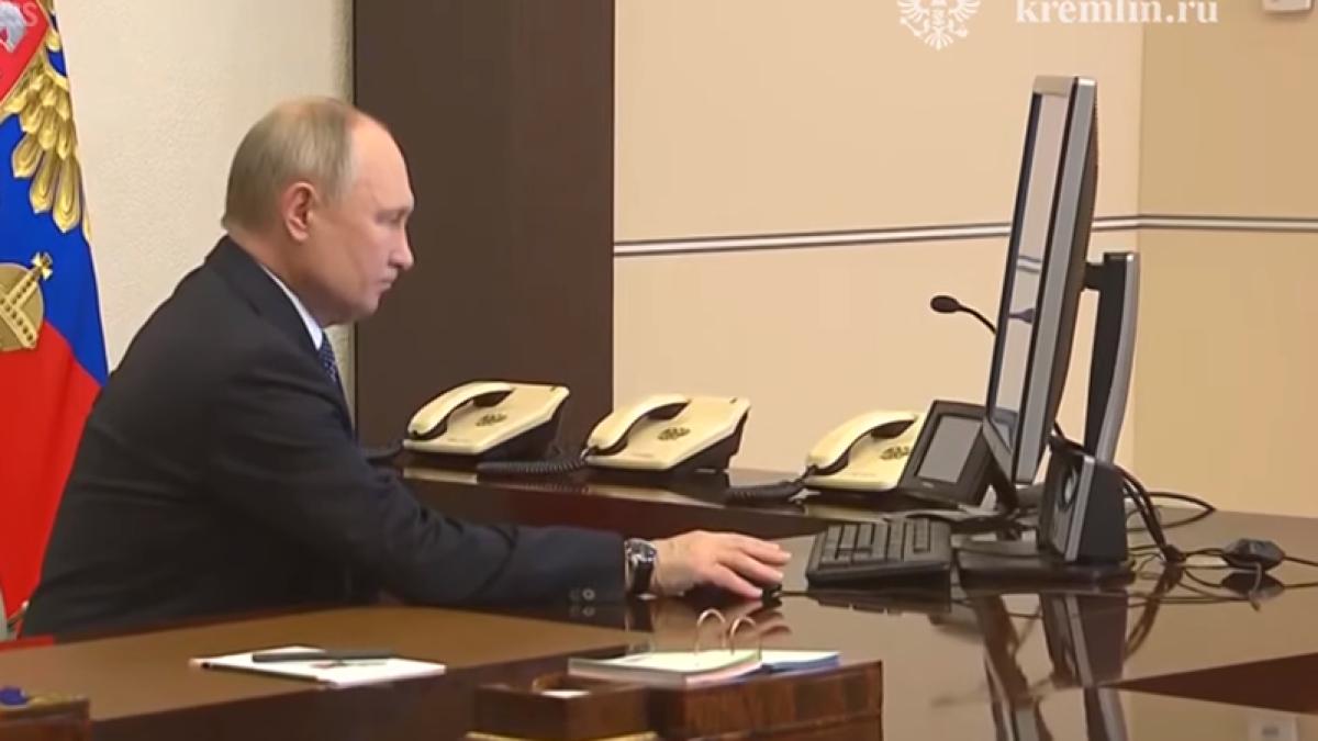 vladimir-putin-voteaza-electronic_79565000