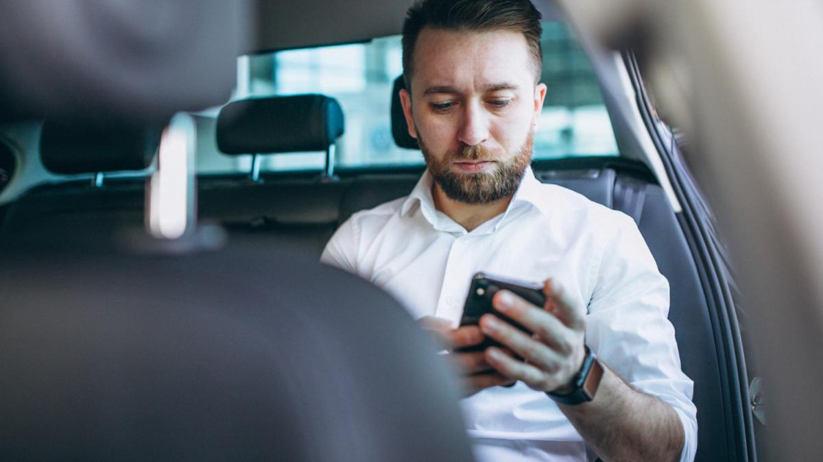 un-roman-a-strabatut-austria-cu-taxiul-doar-ca-sa-l-bata-pe-rivalul-in-dragoste--cursa-l-a-costat-900-de-euro_79948300