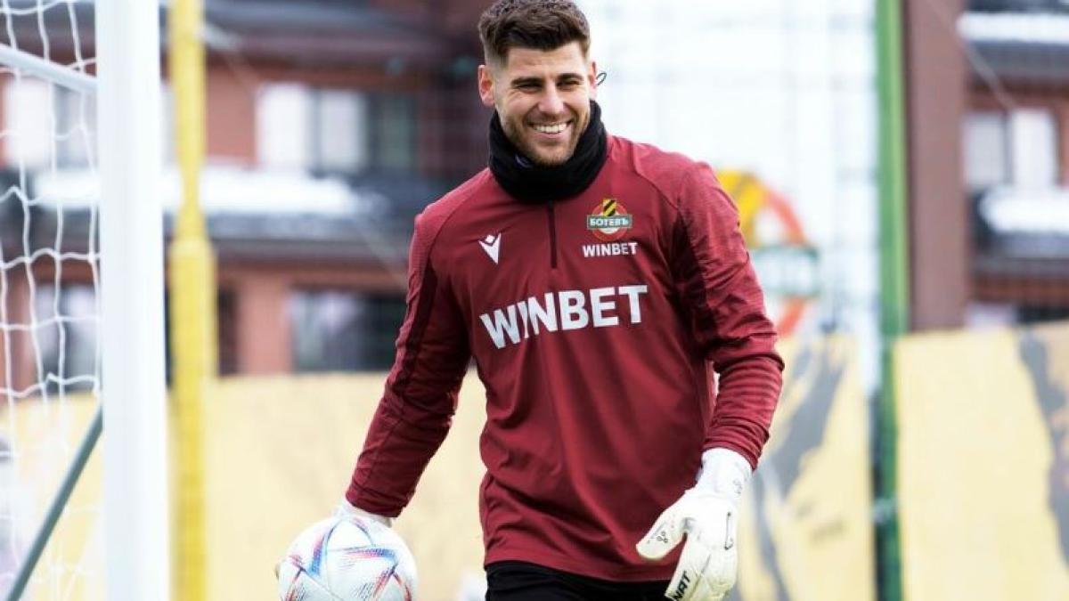 un-fotbalist-austriac-ia-apararea-romaniei_76462600