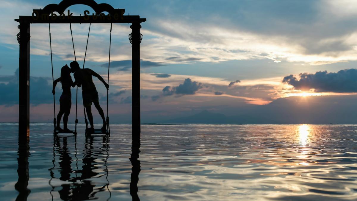 horoscop-4-aprilie--increderea-in-exces-a-fecioarelor-poate-crea-probleme-pestii-se-intalnesc-cu-o-persoana-misterioasa_81219200