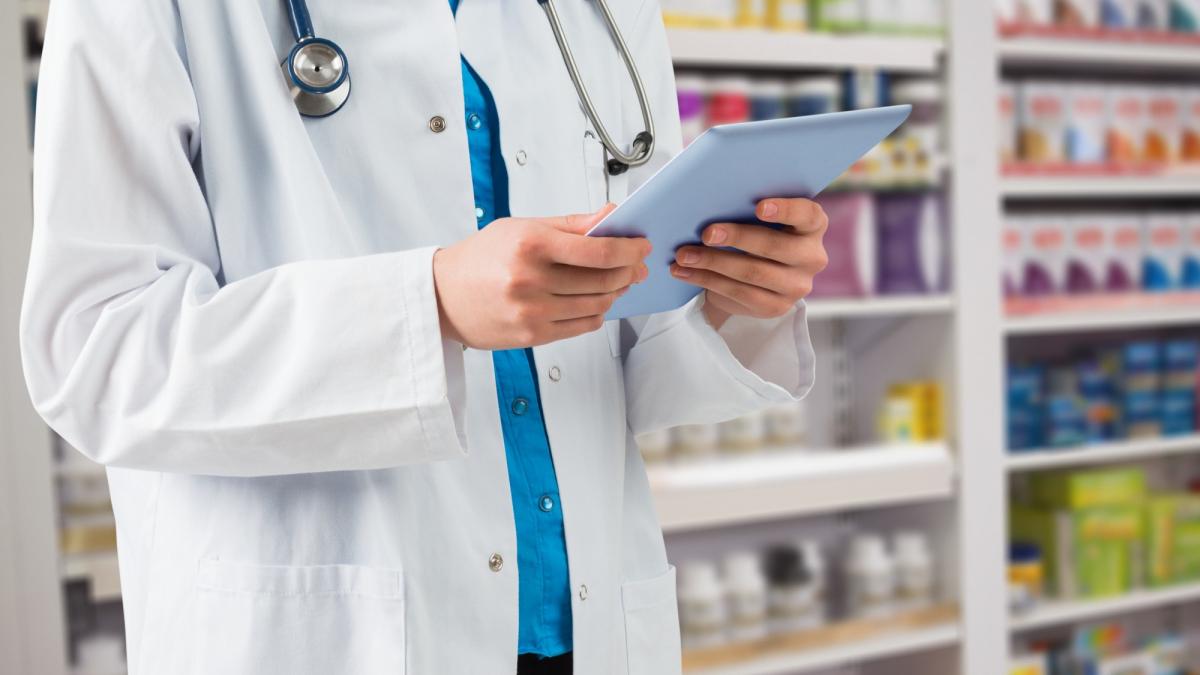 farmaciile-din-spania-sunt-acuzate-ca-folosesc-fraudulos-cardurile-de-sanatate-a-pacientilor_43211400