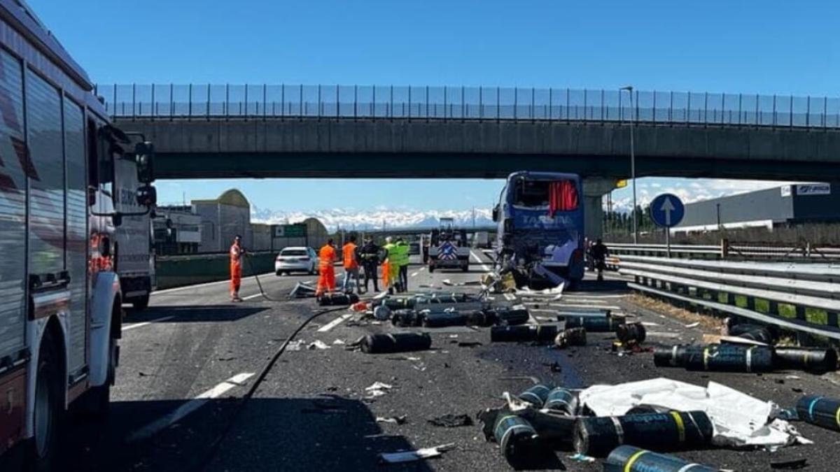 accident-autocar-romani-italia_66006400