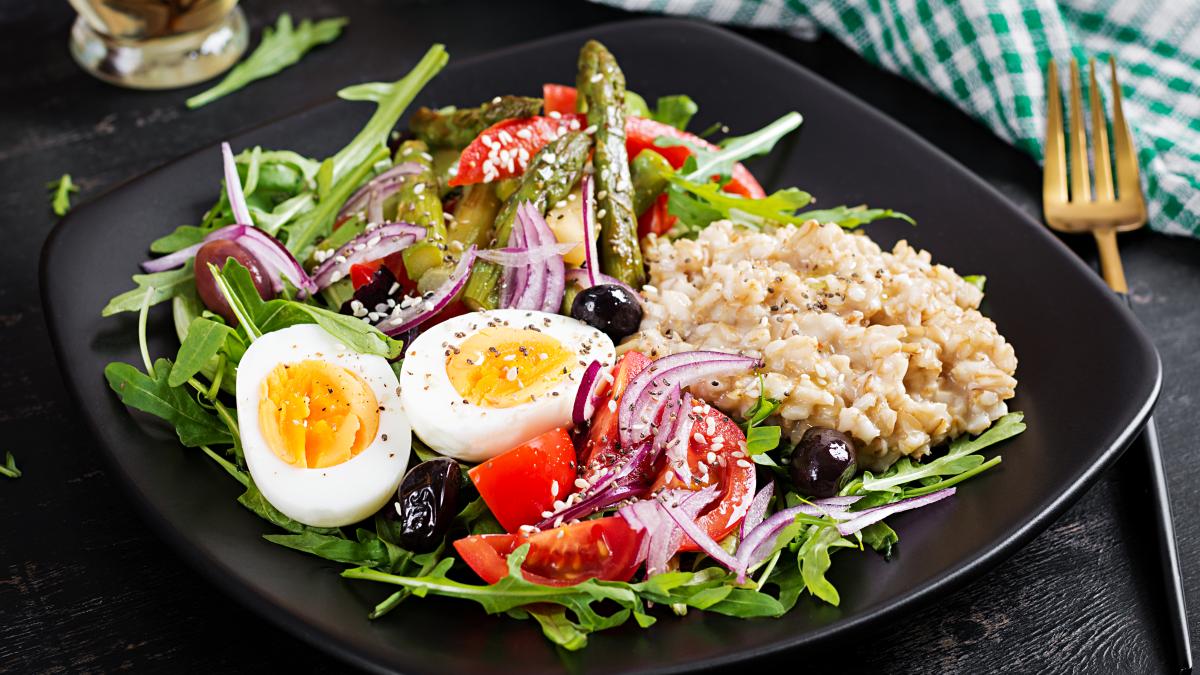 salata-de-pui-cu-ou-fiert_05615600