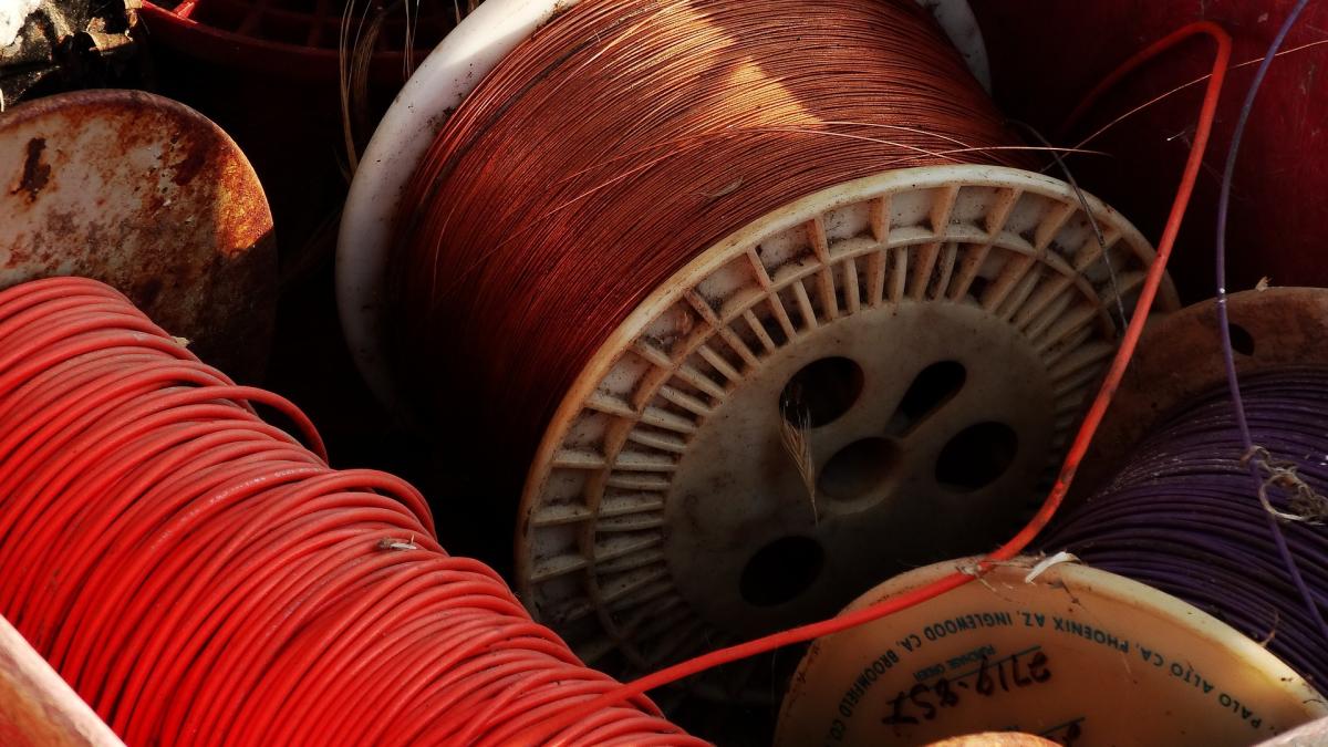 grup-de-hoti-romani-din-belgia--condamnati-pentru-furtul-a-42-de-kilometri-de-cupruprc-c2prc-a0_57698200