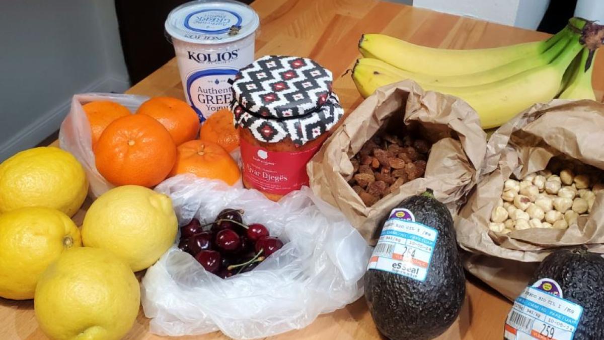 un-cuplu-de-calatori-arata-ce-poti-sa-iti-iei-cu-187-de-lei-din-albania--prc-e2prc-80prc-9din-olanda-e-mai-ieftinprc-e2prc-80prc-9d_75201900