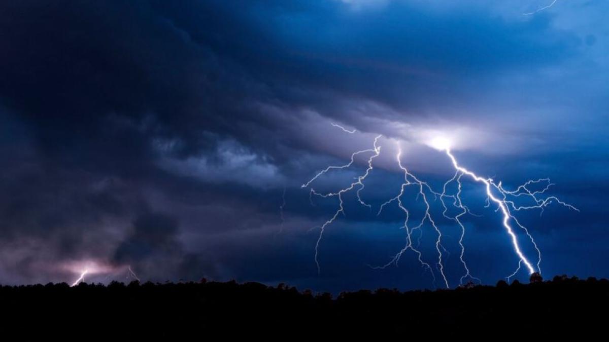 doua-poduri-s-au-prabusit-in-franta--in-cauza-inundatiilor--ciclonul-medusa-a-lovit-si-nordul-italiei