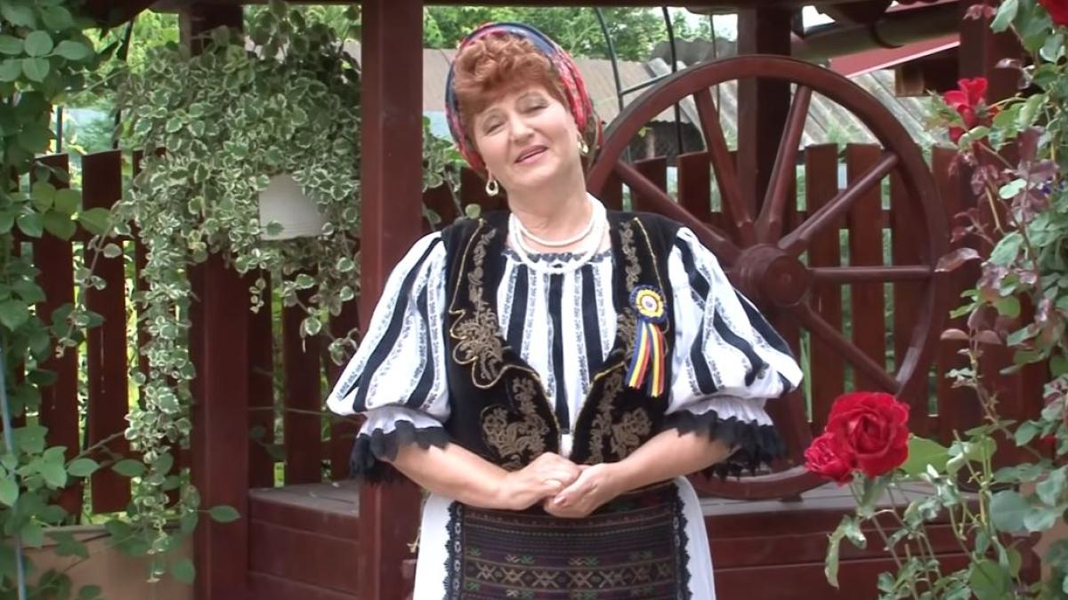 gafa-incredibila--veta-biris--chemata-de-un-primar-sa-cante-la-inaugurarea-unei-capele-mortuare--localnicii-sunt-furiosi_13621500