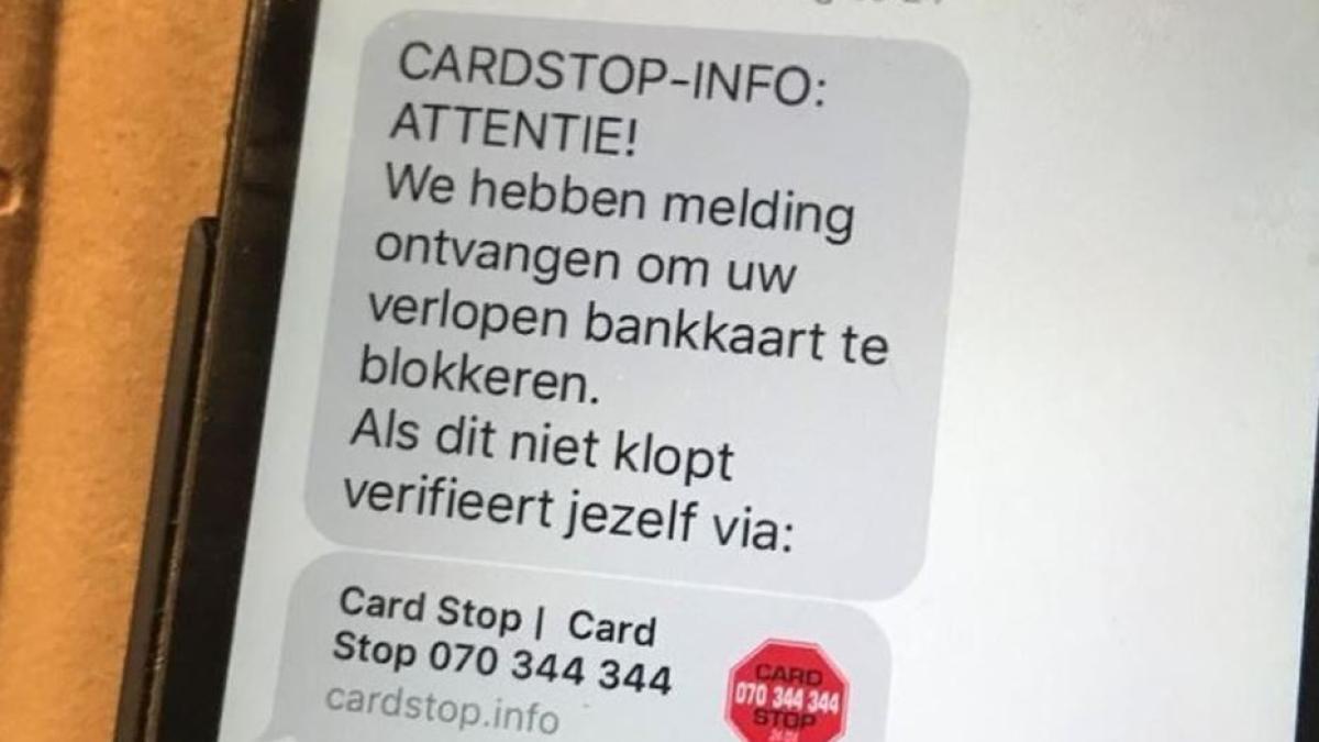 avertismentul-bancilor-belgiene-escrocii-se-prefac-a-fi-angajati-ai-cardstop-pentru-a-va-fura-dateleprc-c2prc-a0_37161600