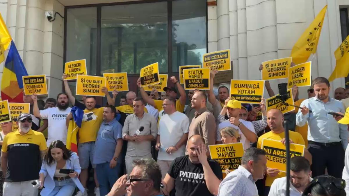 protestatari-aur-la-parchetul-general_39259200