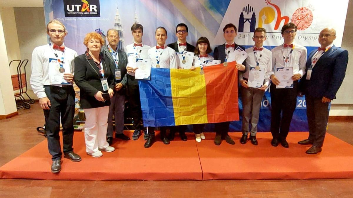 elevi-romani-medalii-de-aur-olimpiada-asiatica-de-fizica_81895200