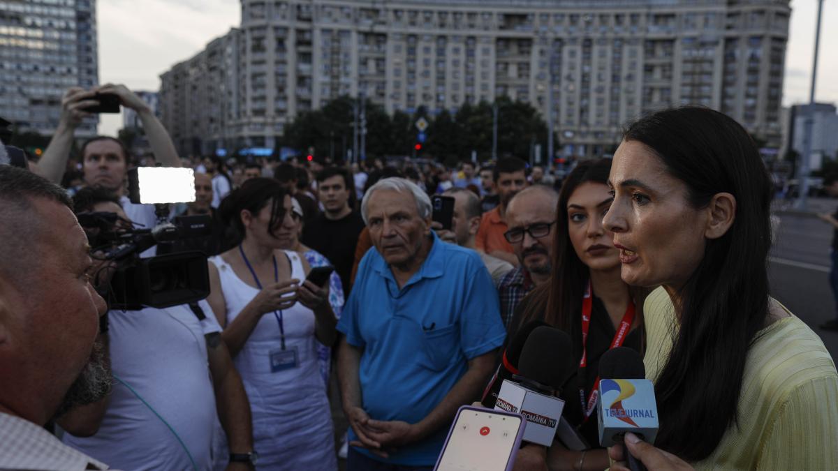 piata-victoriei-clotilde-armand_46826600