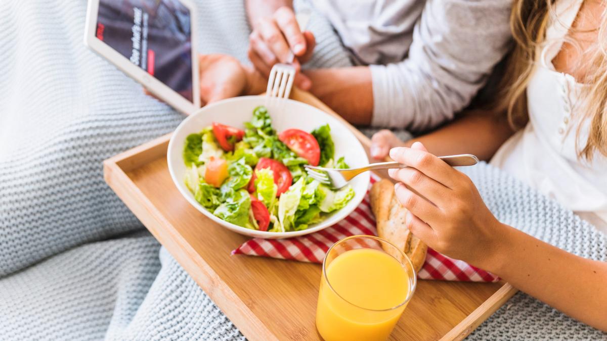 romania--pe-primul-loc-in-ue-la-procentul-celor-care-nu-isi-permit-o-masa-adecvata-in-2023_46852000