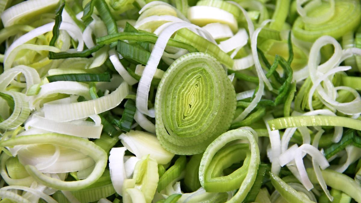 reteta-rapida-si-delicioasa--mancare-de-praz_84631700