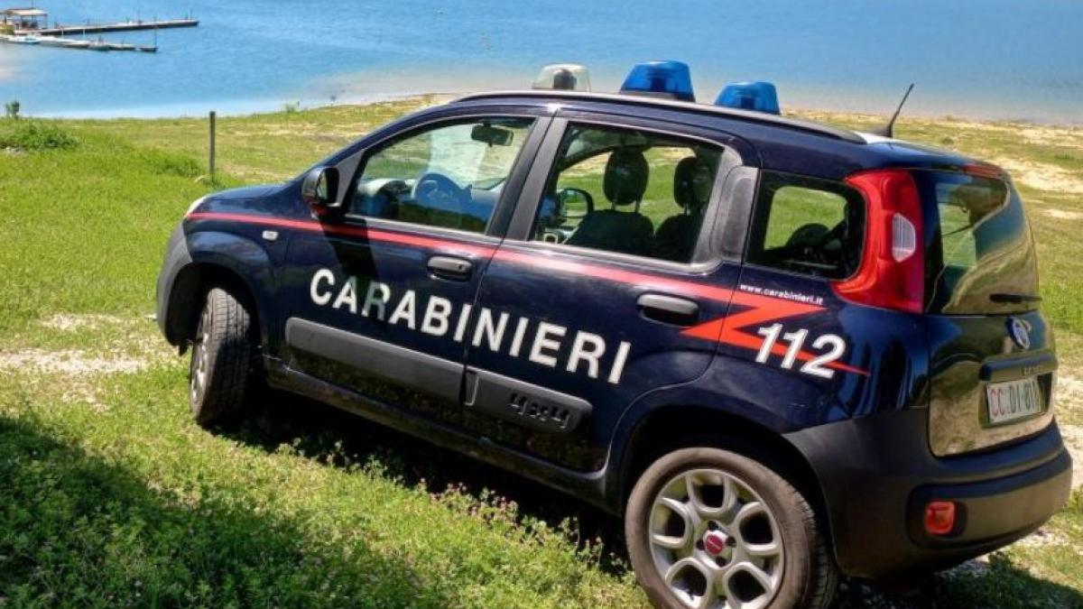 roman-din-italia--prins-in-timp-ce-incerca-sa-fure-o-masina--carabinierii-l-au-incatusat-imediat