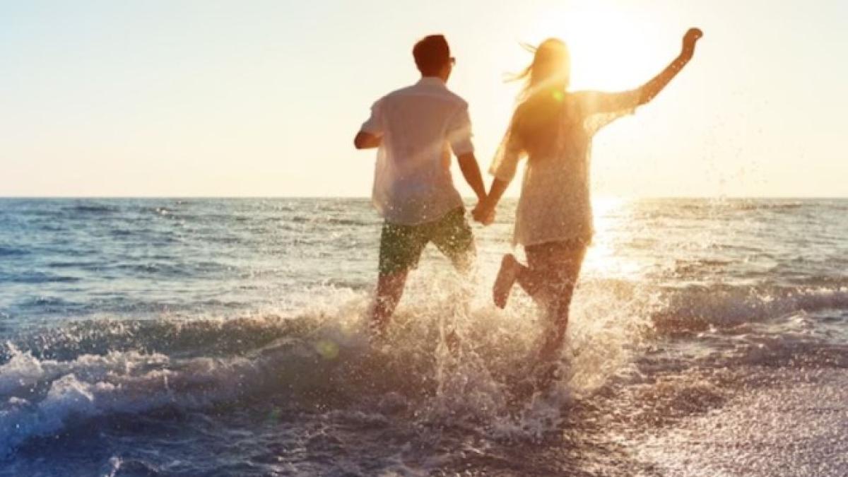 horoscop-de-weekend-14-15-octombrie-2023----leu--te-asteapta-o-aventura--varasator--vei-participa-la-evenimente-sociale--previziuni-complete_48548000