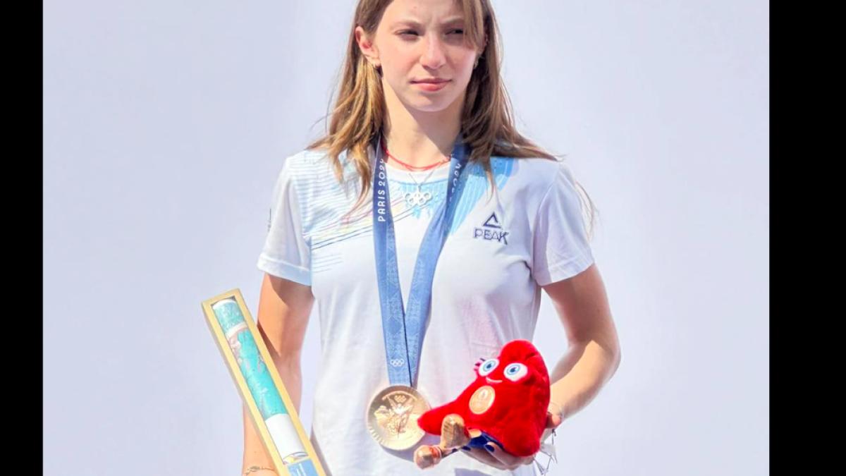 ana-maria-barbosu-a-primit-medalia_24454700