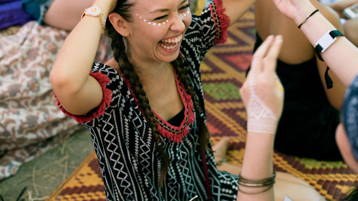 traditii-ciudate-priveghi-vesel_59802300