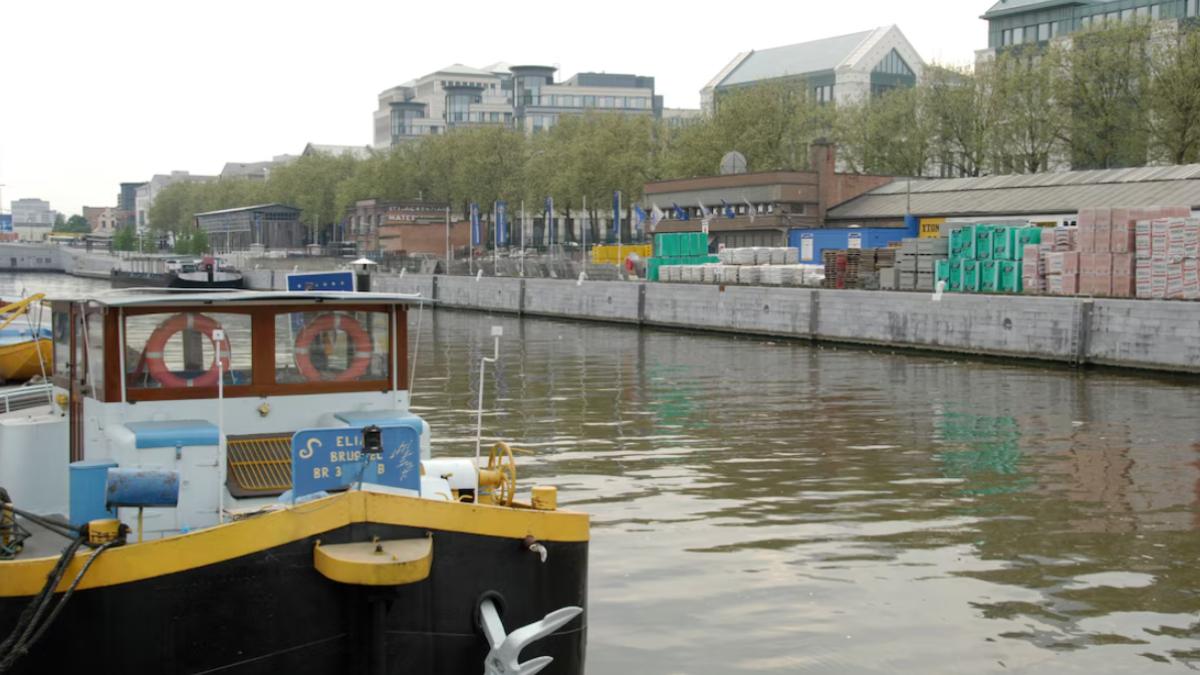 marinar-roman-mort-port-belgia_93960600