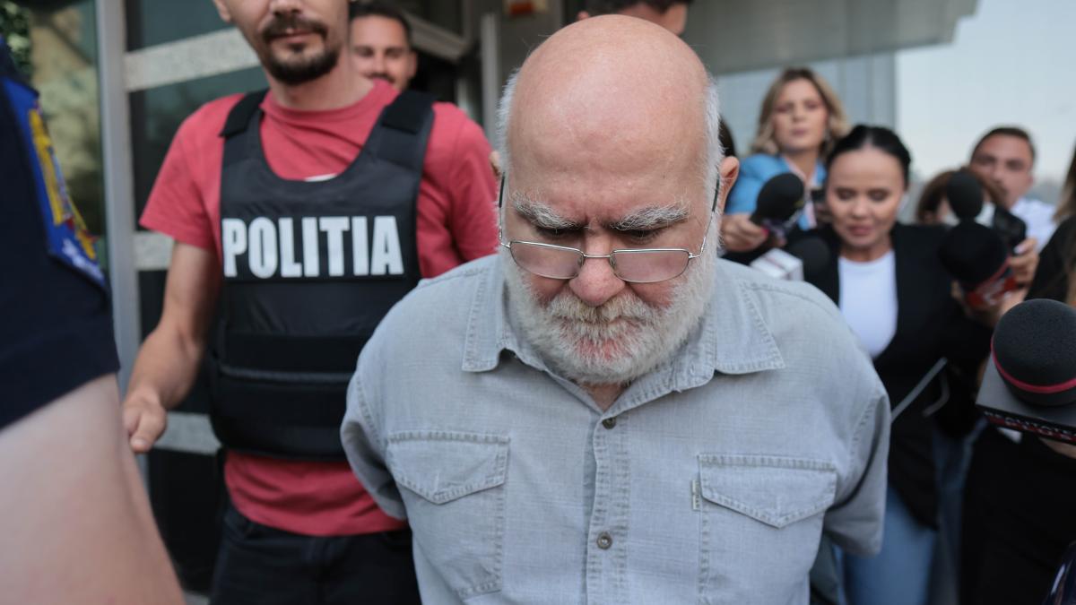 alfred-bulai_70583100