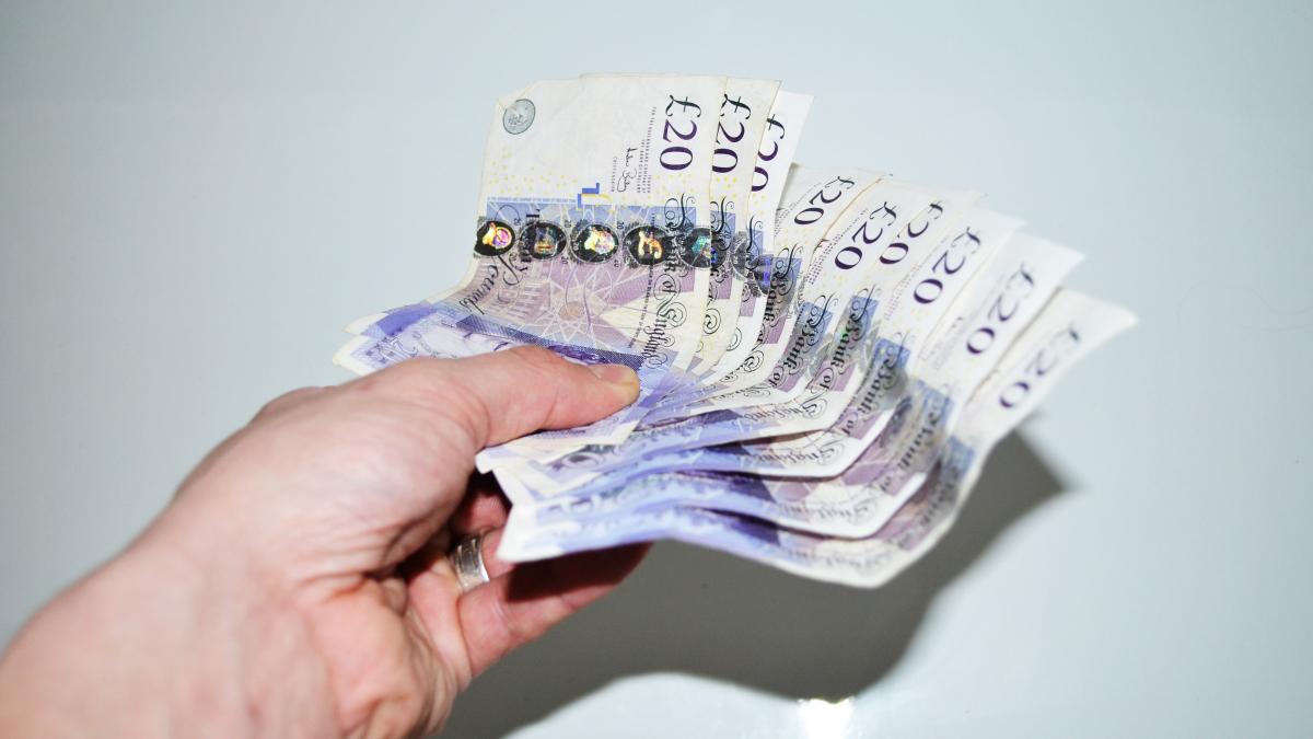 salarii-romani-anglia