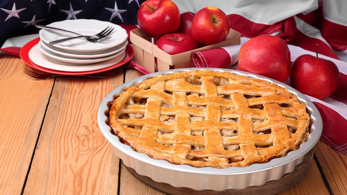 placinta-cu-mere-in-stil-american_13124600