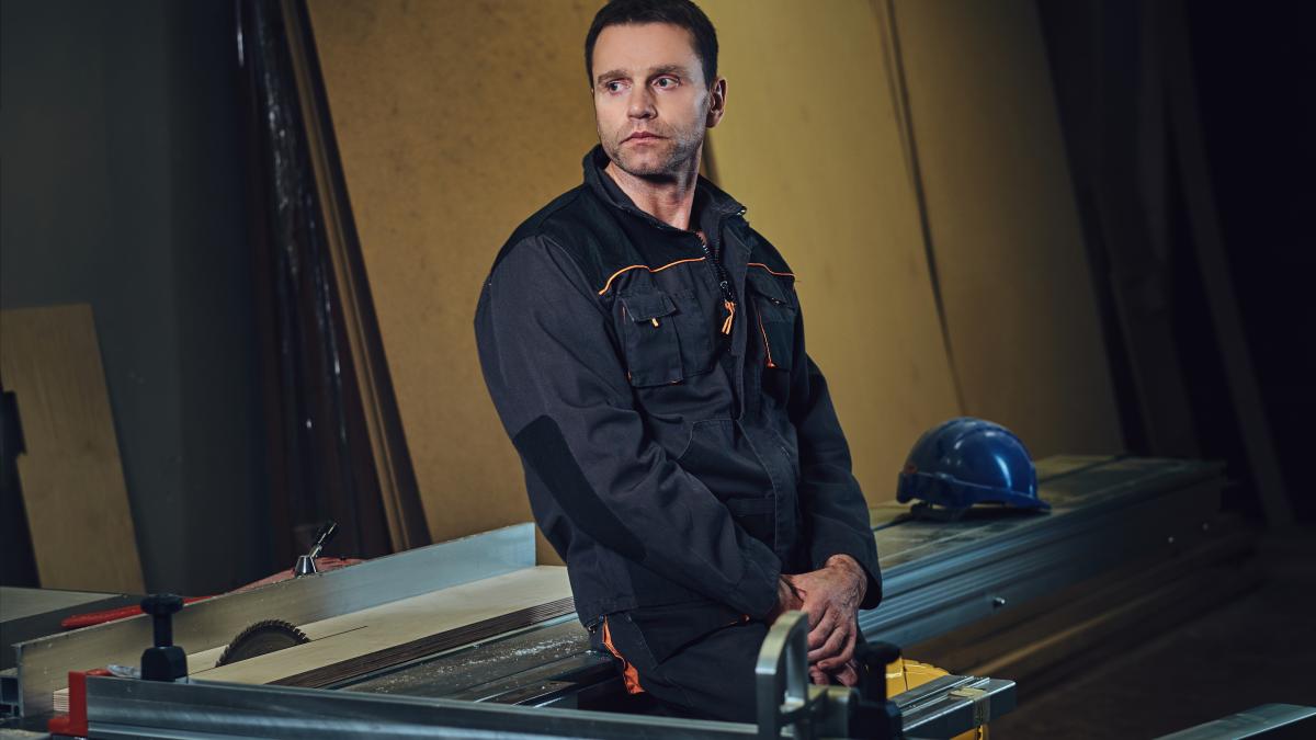 angajat-muncitor_90813200