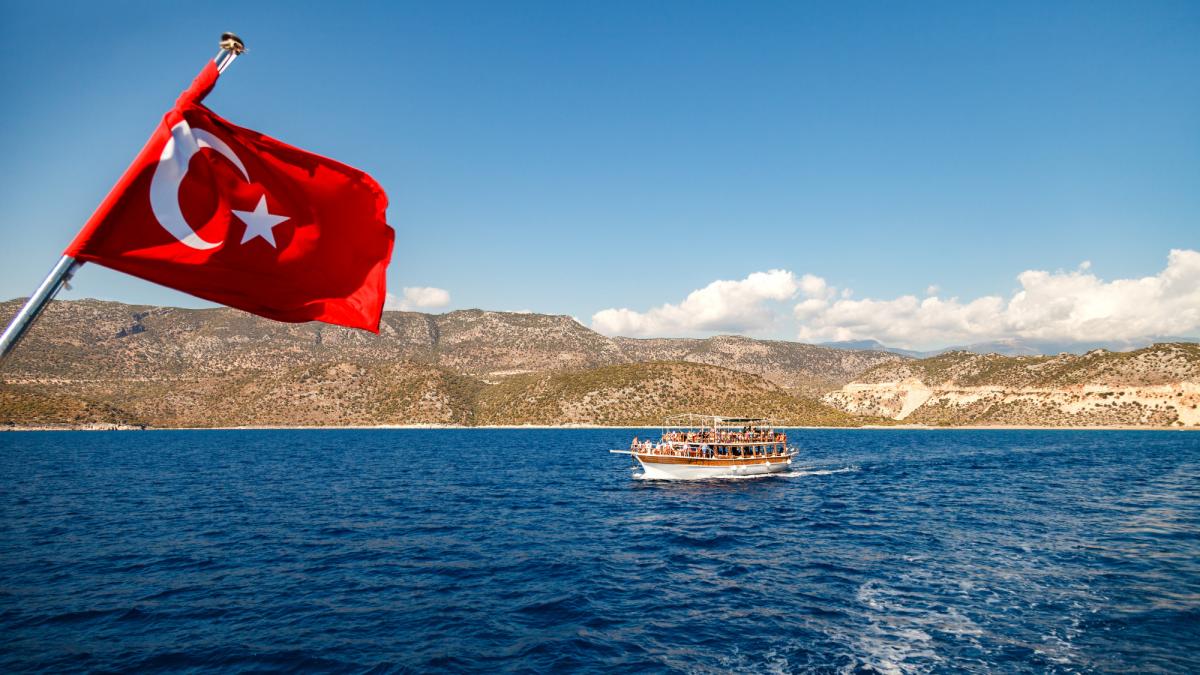 romani-turcia-doar-cu-buletinul-steag-turcia_95928400