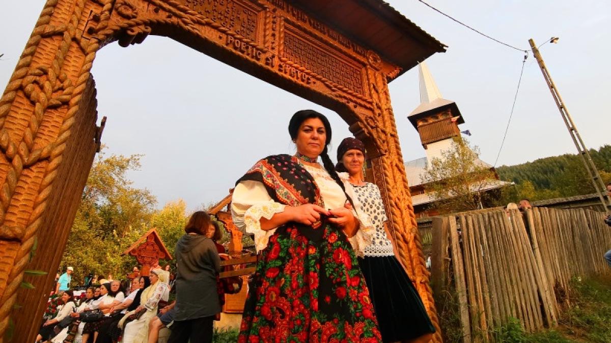 traditii-port-popular-ie-romaneasca_11599100