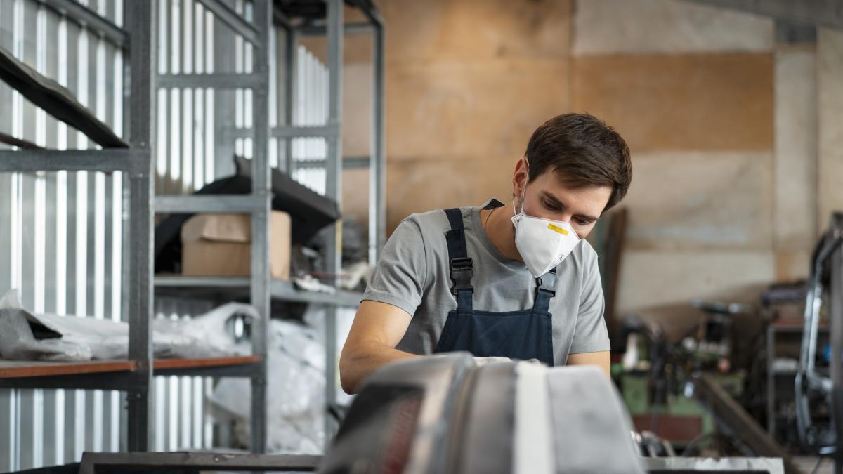 muncitori-salarii-muncitori-romani-crestere-salarii_71850100