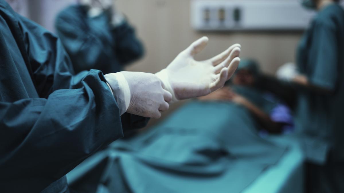 un-pacient-a-luat-foc-pe-masa-de-operatie--la-spitalul-judetean-timisoara