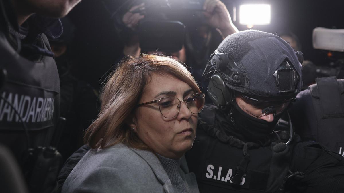 laura-crisan_88577900