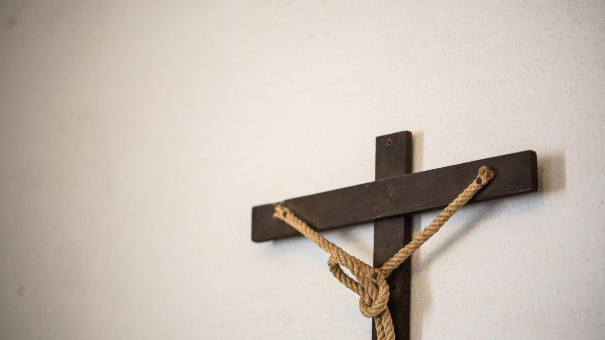 crucifix-scoala-torino_20495100