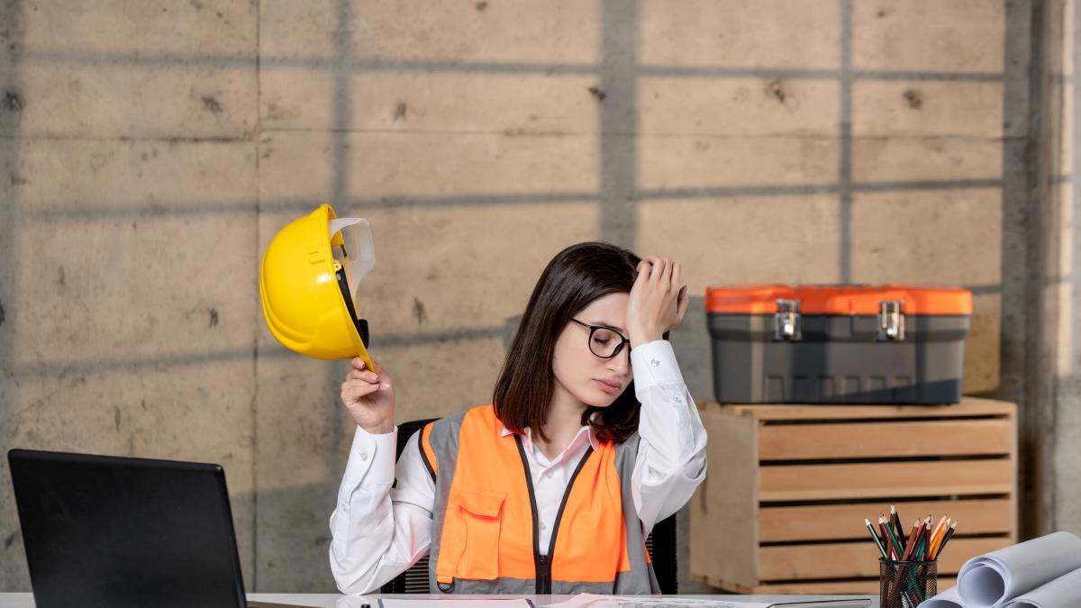 angajati-franta-obligati-sa-lucreze-neplatiti_60773100