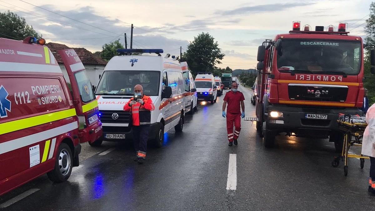 ambulanta_romania_salvare_pompieri_accident_97814000