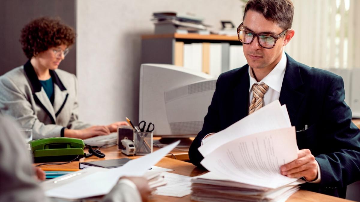 acte--ghiseu--functionar-public