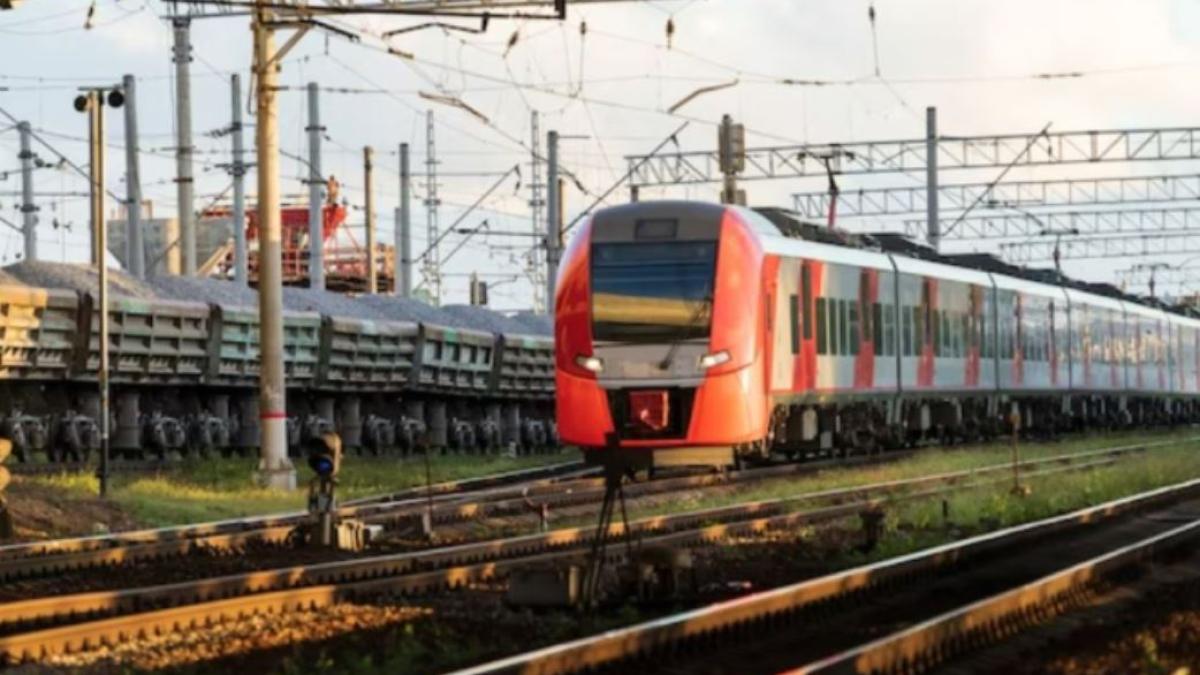 trenurile-vor-fi-oprite-timp-de-doua-ore-in-romania-greva-de-avertisment--vineri--pe-calea-ferata
