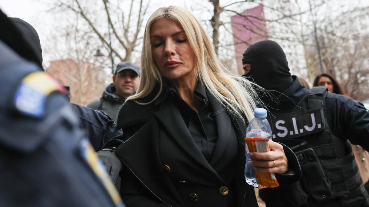 laura-vicol-nordis-retinuta_03679300