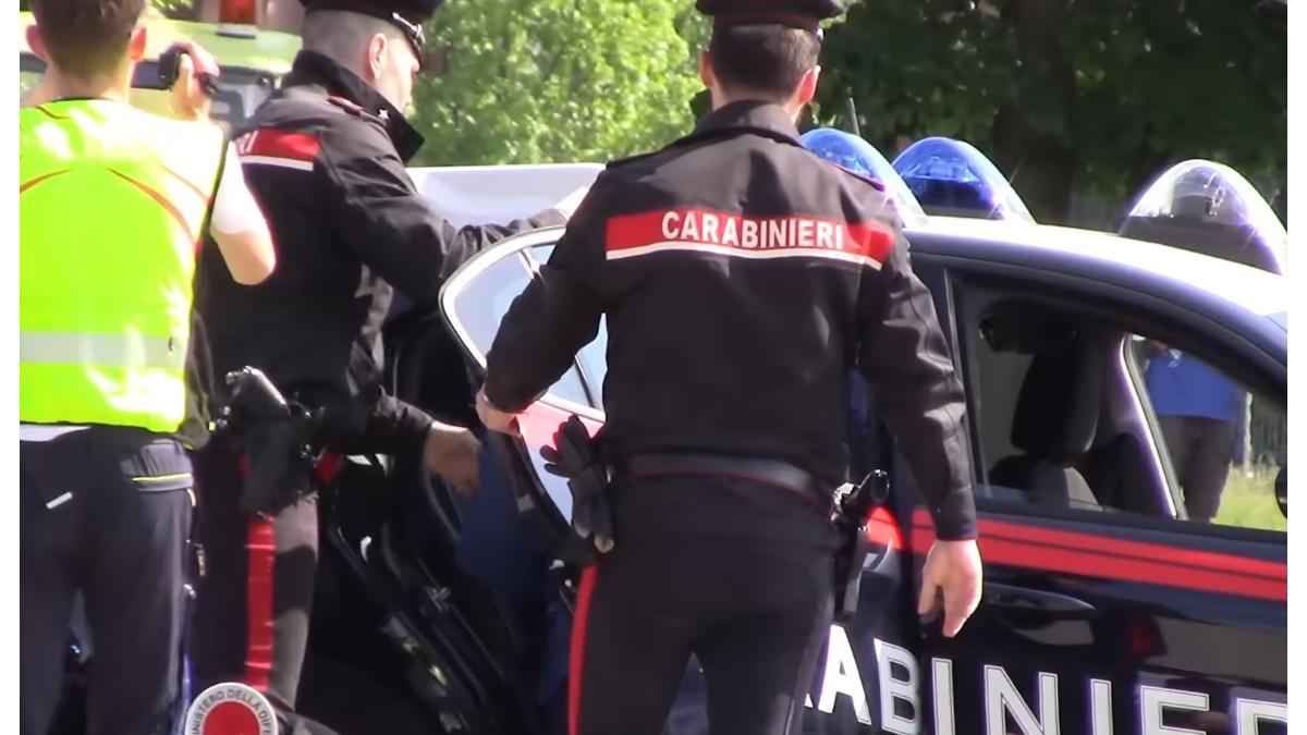 carabinieri-italia-arestare-politie_61042100