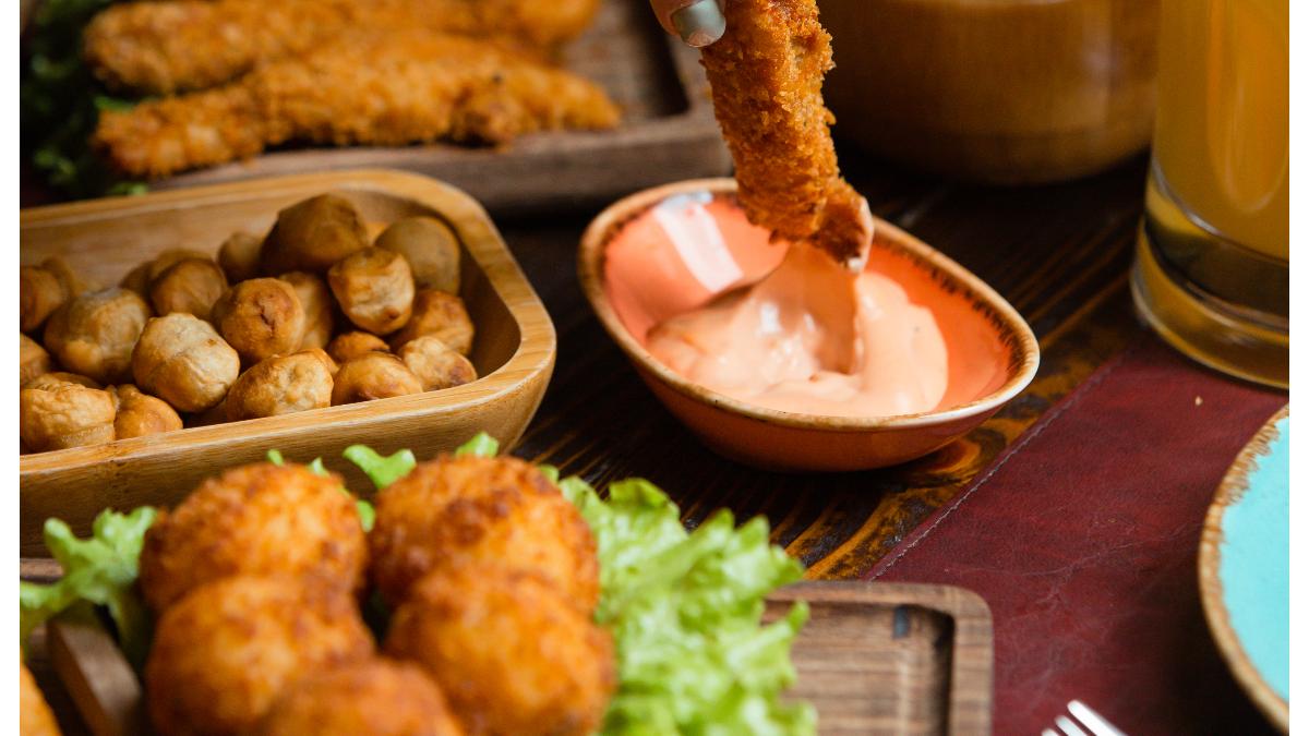 restaurante-aripioare-pui_83642700