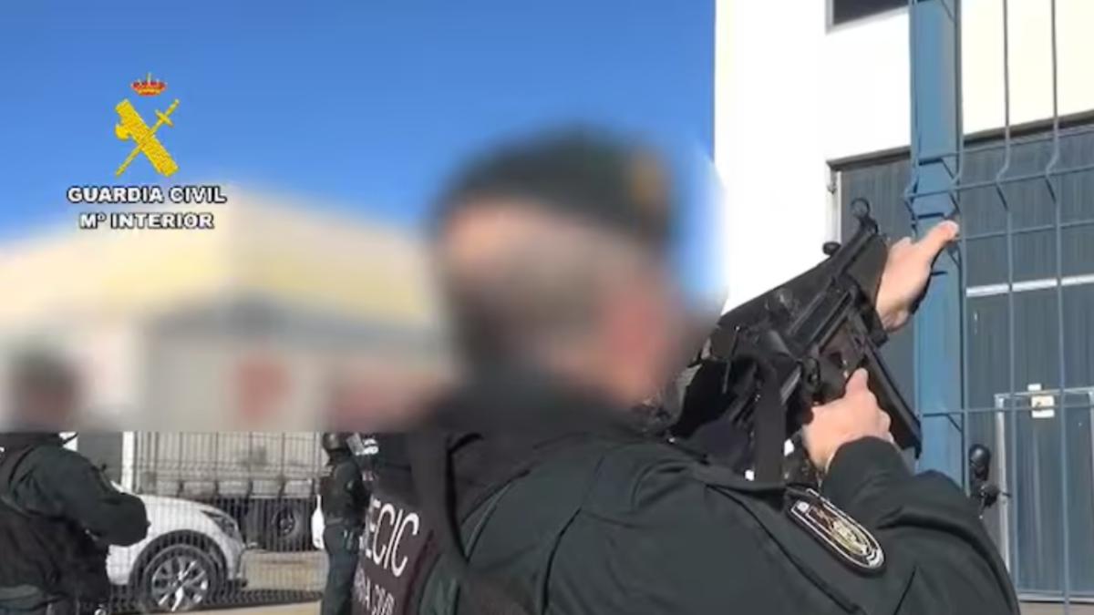 hoti-romani-spania-tir-uri-marfa_54566800