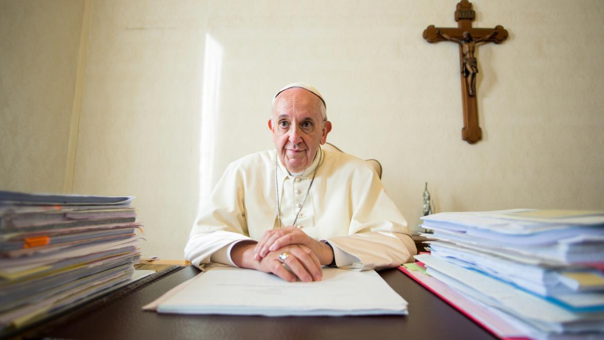 cati-bani-avea-papa-francisc_45532600