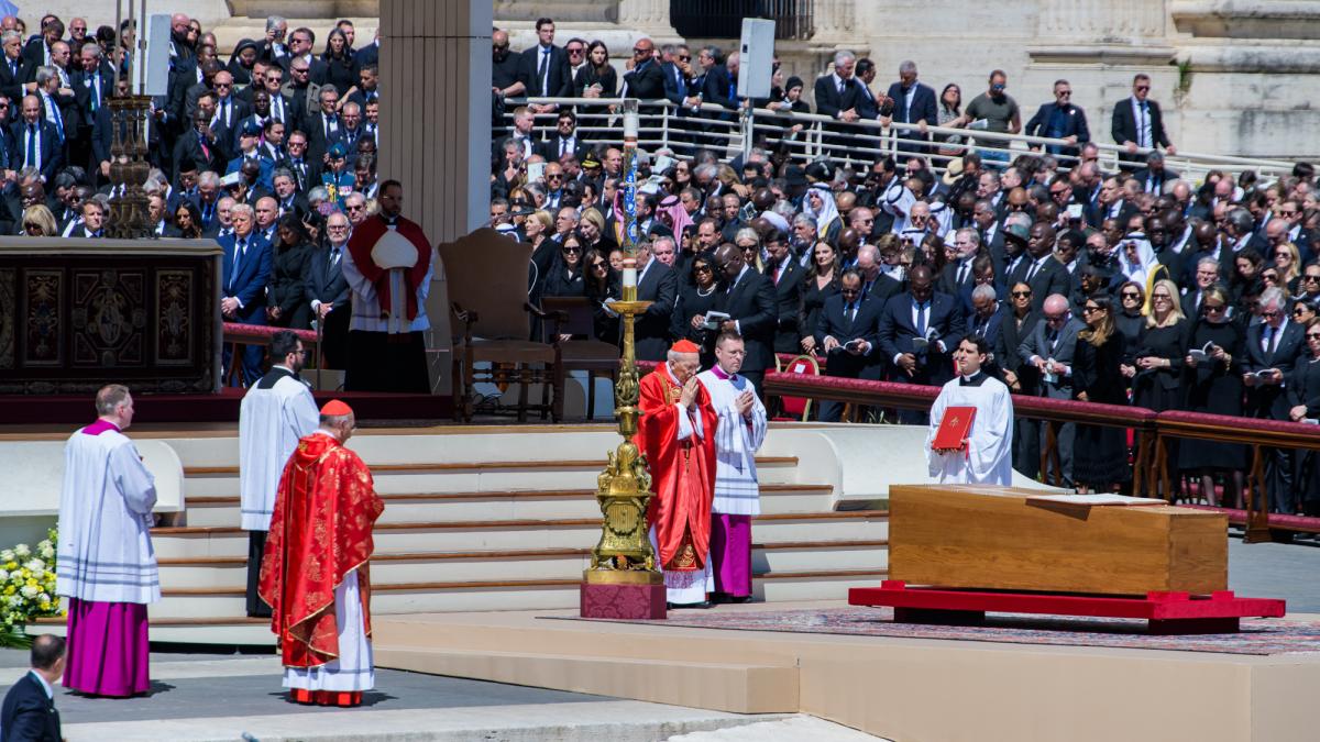 bolojan-trump-francisc_56773000